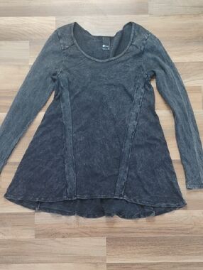 Swell Women's Long Sleeve Tee - Washed Black/Grey